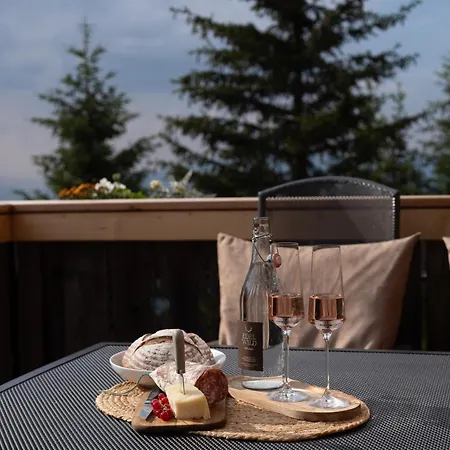 Dağ evi Edelwild Almchalet - Koralpen Residenz Im Koralm Dorf I Luxus 144 Qm I Sauna I Garten I Gartenmoebel I Weber Grill I Bang & Olufsen Tv I Wmf Kuechengeraete I Panoramasicht I 4 Parkplaetze Frantschach-Sankt Gertraud