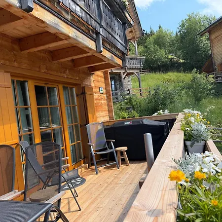 Alpesi faház Edelwild Almchalet - Koralpen Residenz Im Koralm Dorf I Xxl Luxus 144 Qm I Privat-spa I Garten I Gartenmoebel I Weber Grill I Bang & Olufsen Tv I Wmf Kuechengeraete I Kaminofen I Panoramasicht I 4 Parkplaetze Frantschach